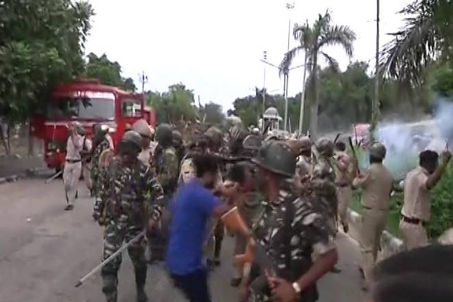 ಬಾಬಾ ಗುರ್ಮಿತ್ ಬೆಂಬಲಿಗರ ಹಿಂಸಾಚಾರಕ್ಕೆ 7 ಬಲಿ